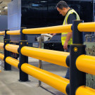 Traffic Double-Rail iFlex Barrier che separa pedone e muletto.jpg