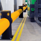 Traffic iFlex Barrier protegge il muro contro il muletto.jpg